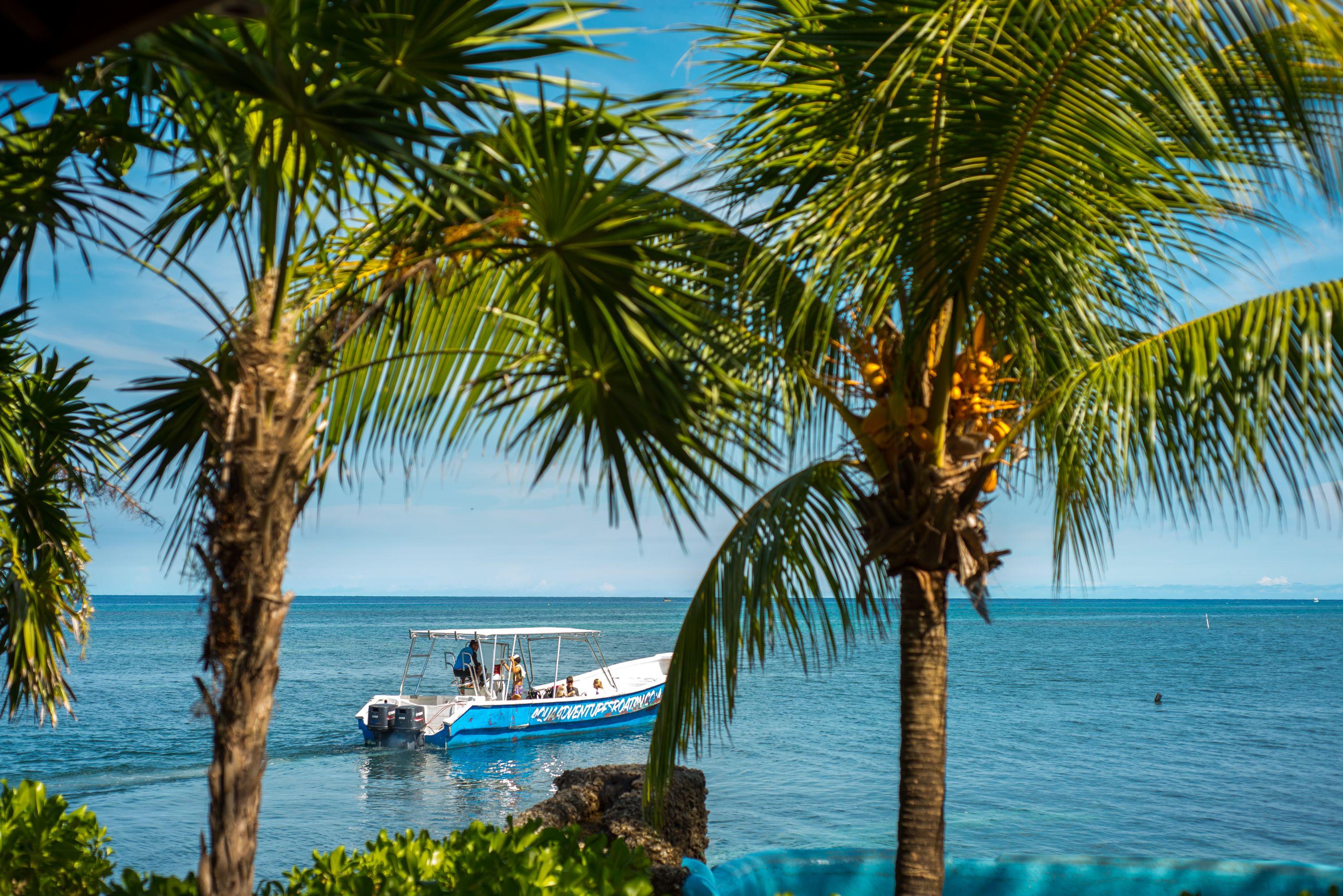 Las Rocas Resort And Dive Center West Bay Esterno foto