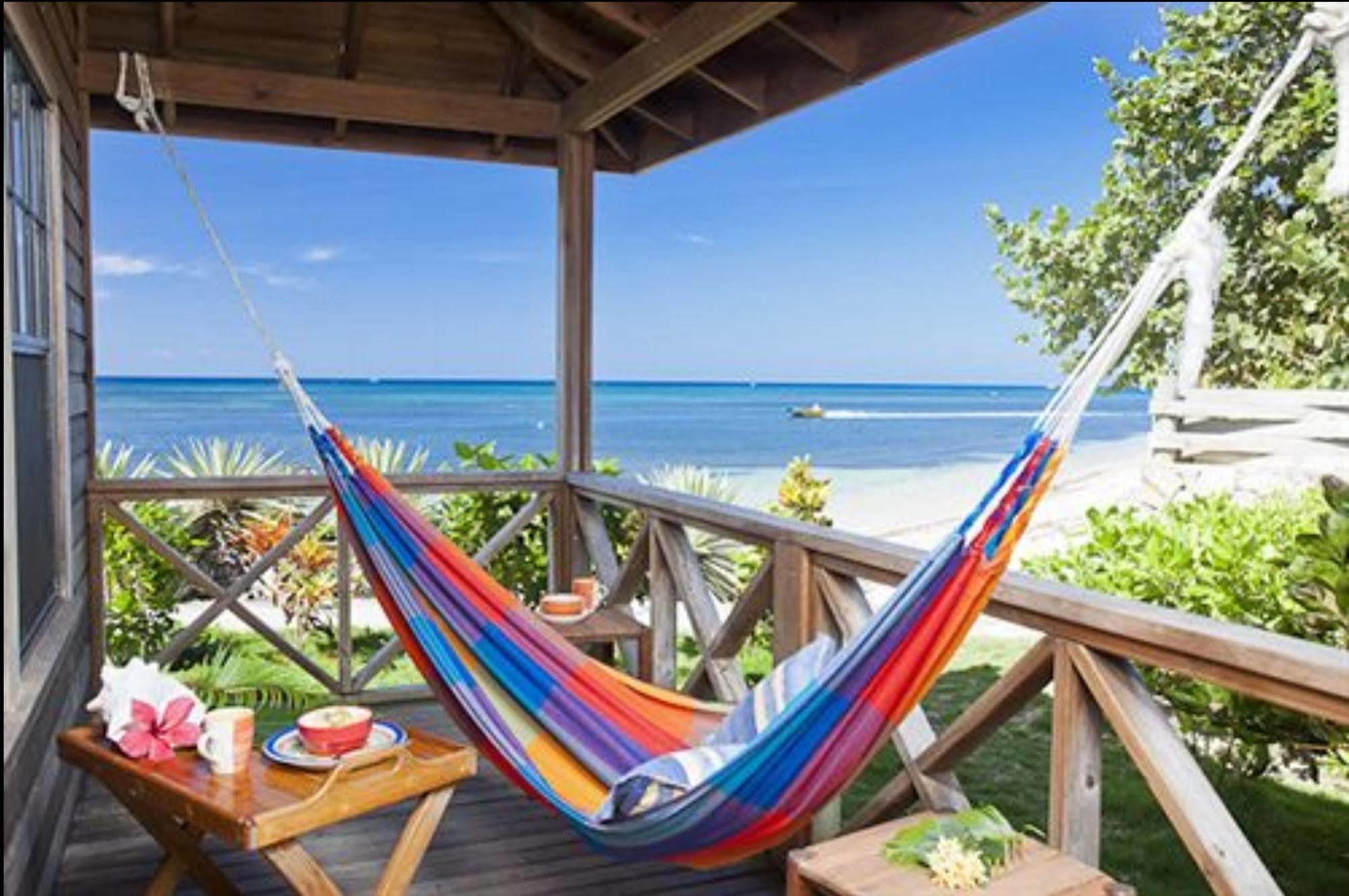 Las Rocas Resort And Dive Center West Bay Esterno foto