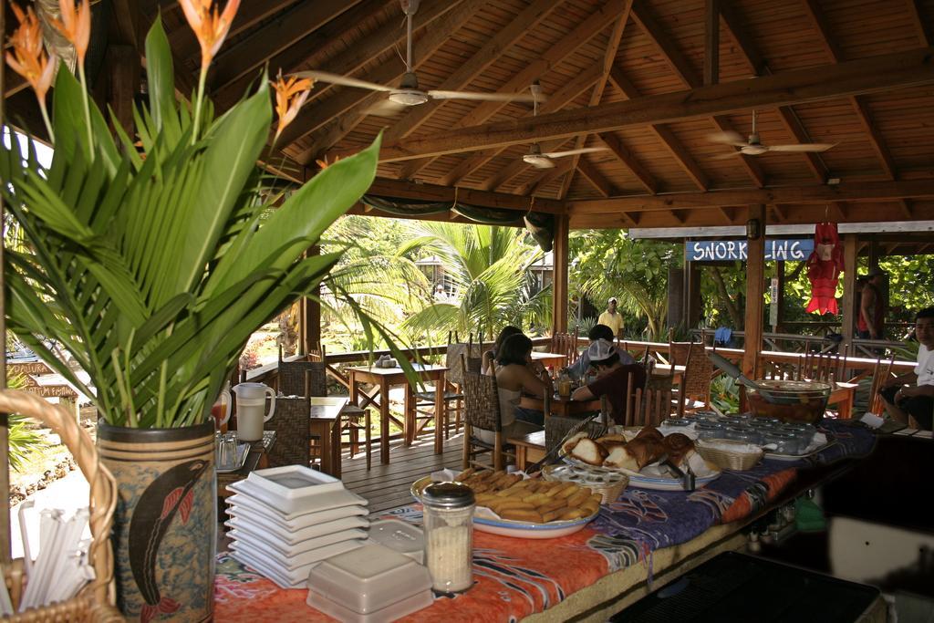Las Rocas Resort And Dive Center West Bay Esterno foto