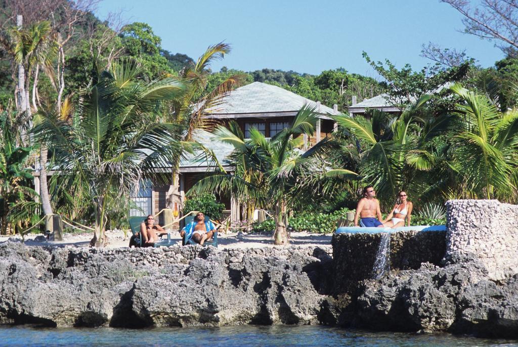 Las Rocas Resort And Dive Center West Bay Esterno foto